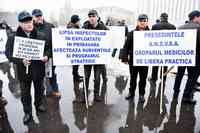 BUCURESTI - PROTEST - COLEGIUL MEDICILOR VETERINARI DIN ROMANIA