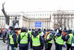 BUCURESTI - MITING - SNPPC