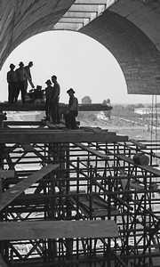 SANTIERUL AEROPORTULUI OTOPENI - 1969