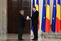 PALATUL COTROCENI - CEREMONIE DECORARE - KLAUS IOHANNIS