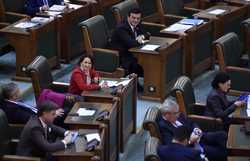 SENAT - DEZBATERE - MOTIUNE SIMPLA