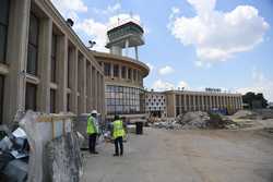 AEROPORTUL INTERNATIONAL BUCURESTI BANEASA - AUREL VLAICU - SANTIER TERMINAL COMERCIAL PASAGERI