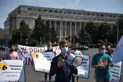 BUCURESTI - PROTEST - ASOCIATIA ELEVILOR DIN BUCURESTI SI ILFOV