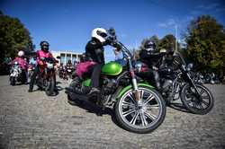 BUCURESTI - MARS PE MOTOCICLETE - RIDE PINK