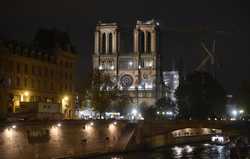 PARIS - CATEDRALA NOTRE-DAME