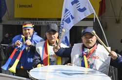 BUCURESTI - PROTEST - SINDICATUL NATIONAL SPORT SI TINERET