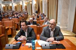 PARLAMENT - PLEN COMUN