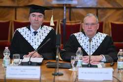 IASI - DECERNARE DOCTOR HONORIS CAUSA - DUMITRU DORIN PRUNARIU