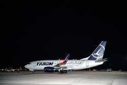 OTOPENI - AVION TAROM