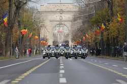 BUCURESTI - REPETITIE - PARADA MILITARA NATIONALA - ZIUA NATIONALA A ROMANIEI