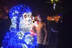 BUCURESTI - TARGUL DE CRACIUN &#039;WEST SIDE CHRISTMAS MARKET&#039;