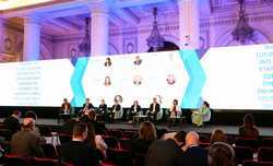 BUCURESTI - &#039;DIGITAL INOVATION SUMMIT&#039;