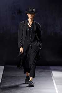 FRANCEPARISFASHION WEEKYOHJI YAMAMOTO