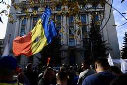 BUCURESTI - PROTEST - FEDERATIA SINDICATELOR TRANSPORTATORILOR FEROVIARI DIN ROMANIA