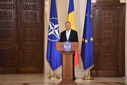 BUCURESTI - PALATUL COTROCENI - CEREMONIE DECORARE INSTITUTII DE INVATAMANT