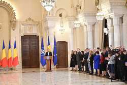 BUCURESTI - PALATUL COTROCENI - CEREMONIE DECORARE INSTITUTII DE INVATAMANT