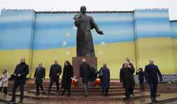 CERNAUTI - CEREMONIE DEPUNERI DE COROANE - MEMORIA VICTIMELOR RAZBOIULUI