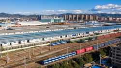 Xinhua Headlines ChinaLaos Railway boosts growth of regional trade tourism