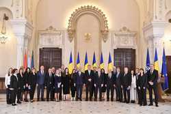 BUCURESTI - PALATUL COTROCENI - CEREMONIE DECORARE - PERSONALITATI CIVILE