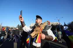 PIATA VICTORIEI - PROTEST - SUSTINATORI AI LUI CALIN GEORGESCU