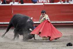 COLOMBIA BULLFIGHTING