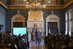 IASI - CONFERINTA-DEZBATERE - 'ROMANIA IN UNIUNEA EUROPEANA'