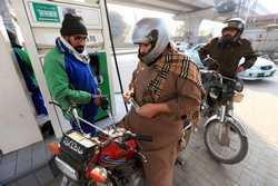 PAKISTAN ECONOMY PETROL PRICE