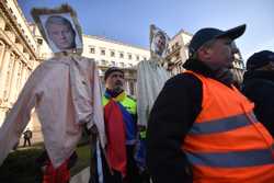 BUCURESTI - PROTEST - SINDICATUL NATIONAL AL POLITISTILOR SI AL PERSONALULUI CONTRACTUAL