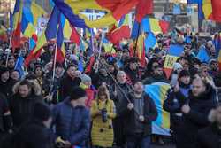 BUCURESTI - PROTEST - ALIANTA PENTRU UNIREA ROMANILOR