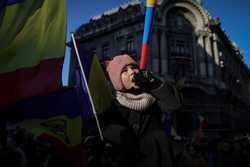 BUCURESTI - PROTEST - ALIANTA PENTRU UNIREA ROMANILOR