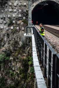 ChineseToday Invisible railway station and its watchman