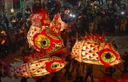 AmazingAnhuiCHINAANHUISHEXIANLANTERN FESTIVALFISHSHAPEDLANTERNS CN