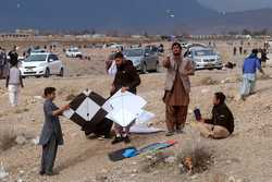 PAKISTAN KITE FLYING