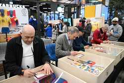 BUCURESTI - SESIUNE DE POZE SI AUTOGRAFE - COMPONENTI ECHIPA STEAUA CARE A CASTIGAT SUPERCUPA EUROPEI IN 1987