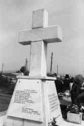 CRUCEA MONUMENT MARESAL ION ANTONESCU - 1990