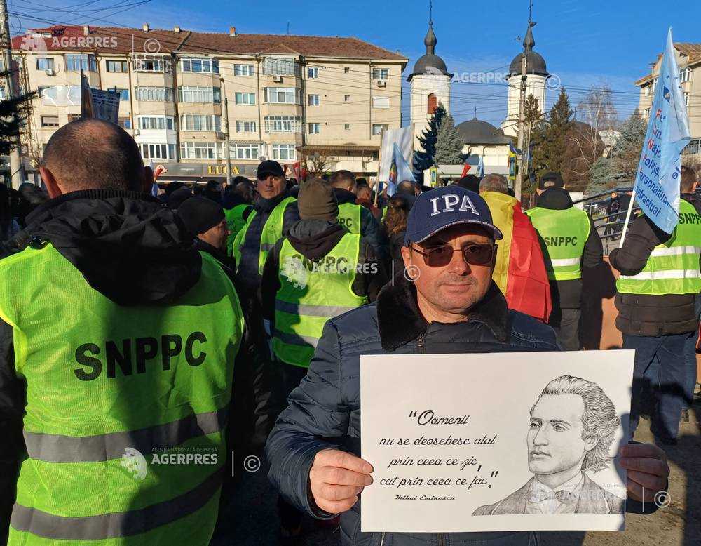 BOTOSANI - PROTEST - POLITISTI DE FRONTIERA - LUCRATORI DIN PENITENCIAR