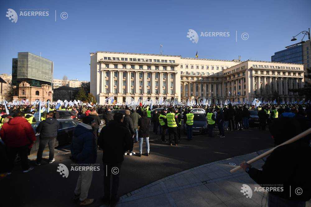 BUCURESTI - PROTEST - SINDICATUL NATIONAL AL POLITISTILOR SI AL PERSONALULUI CONTRACTUAL