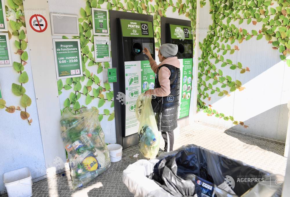 BUCURESTI - APARAT DE COLECTARE A AMBALAJELOR RECICLABILE