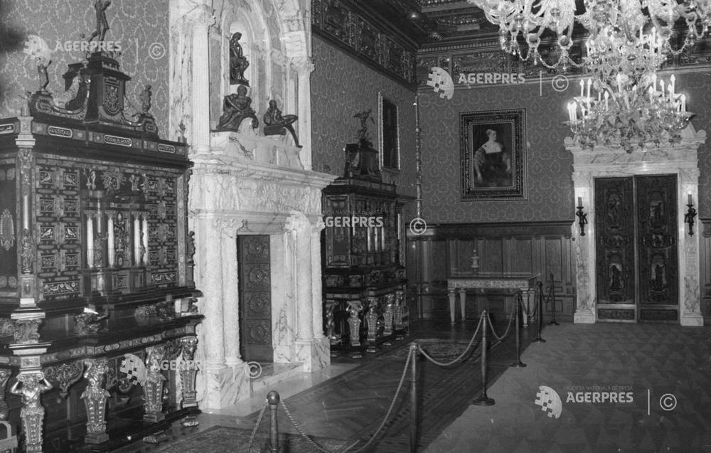 CASTELUL PELES - 1990